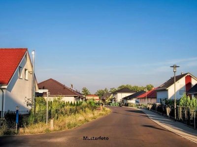 Einfamilienhaus mit integr. Garage