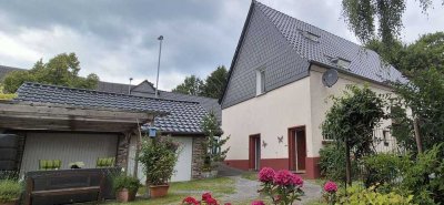 Historischer Charme, zeitgemäß gedacht: Zweifamilienhaus in Zurstraße