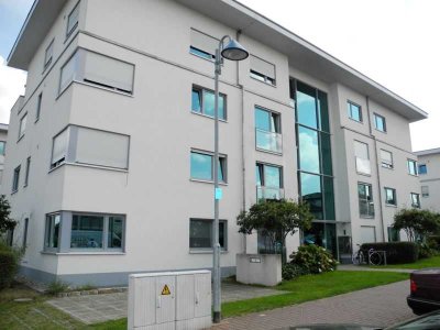 Ideal für Singles! Tolle 2-Zimmer-Penthauswohnung, teilmöbliert, mit herrlicher Sonnenterrasse