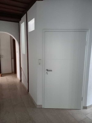 4-Zimmer Wohnung mit Autostellplatz und evtl. Garten in Buttenheim