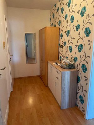 Helle 2-Zimmer-Wohnung im 4. OG mit Balkon in Weinheim