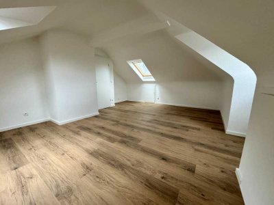 Hochwertig sanierte 2-Zi Wohnung *WG-tauglich*