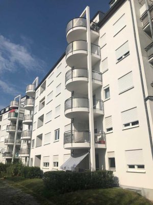 Moderne, helle 4-Zimmer-Wohnung mit Balkon+Aufzug+TG-STP in ruhiger Lage von Karlsruhe