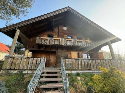 Holzblockhaus im Ortsteil Hunzen