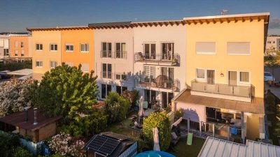Reihenmittelhaus mit zwei Wohneinheiten am Feldrand – ideal für Eigennutzer & Investoren