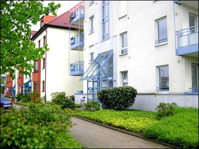 Neuss-Meertal, vor den Toren von Düsseldorf. Attraktive 2-Raumwohnung mit Südbalkon in Ruhiglage.