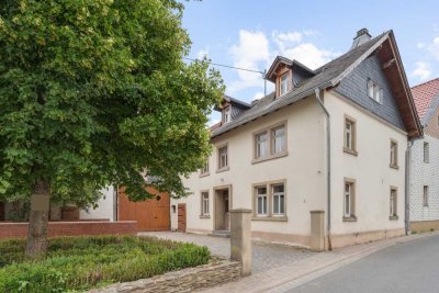 Charmantes Einfamilienhaus mit Scheune in Gebroth!