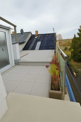 Schöne Doppelhaushälfte in Wi.- Igstadt mit Garten und Dachterrasse, Option auf 22kW Pkw-Wallbox