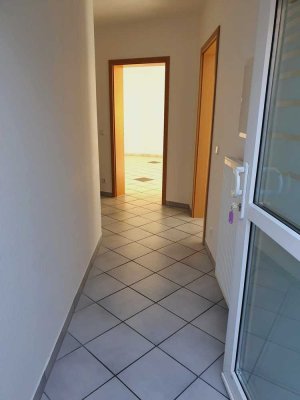 Ihr gemütliches Zuhause in ruhiger Lage: 2-Zimmer-Wohnung mit Terrasse & Stellplatz in Neulußheim