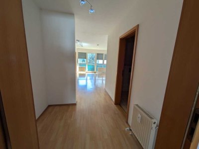 Eine wunderschöne geräumige lichtdurchflutete 2-Zi Wohnung in bester Lage Nürnberg-Zabo zu verkaufen