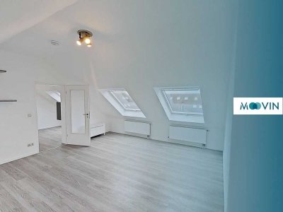 **Gemütliche 1,5-Zimmer-Dachgeschosswohnung mit EBK und Badewanne**