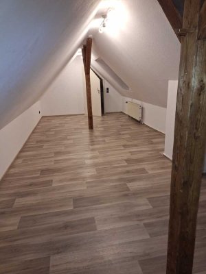 950 € - 125 m² - 5.0 Zi. DG zentral in Castrop Altstadt über 2 Ebenen.