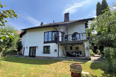 Gepflegtes Einfamilienhaus mit Einliegerwohnung und sonnigem Garten, ruhige Lage, Strullendorf