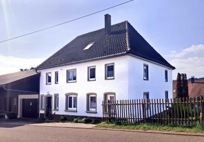 Großzügige 4 Zimmer Wohnung in ländlicher Umgebung