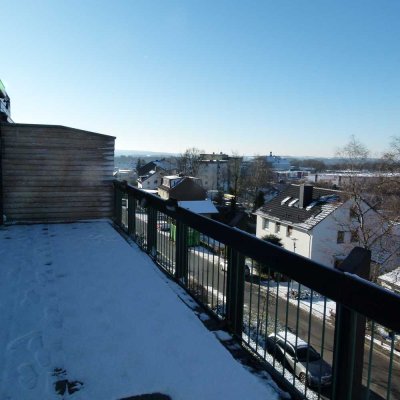 Penthouse mit Panoramablick, große Terrasse, 4 Zi. total renoviert,