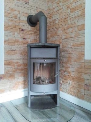3-Raumwohnung in der KTV mit Laminat, Wannenbad, Kamin und Pkw-Stellplatz mgl...!!!