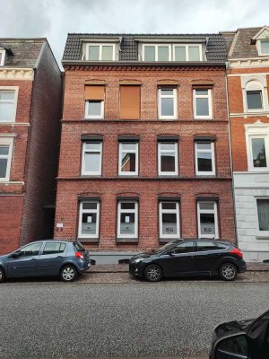 Gatermann Immobilien: 3-Zimmer-Wohnung, renoviert und teilsaniert, Itzehoe - Innenstadtnah