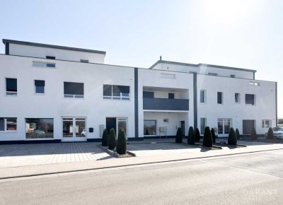 *** Exklusive Penthouse-Wohnung mit großer Dachterrasse und zwei Stellplätzen ***