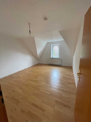 Ansprechende und gepflegte 2-Raum-DG-Wohnung in Offenburg