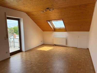 Stilvolle 2,5-Raum-DG-Wohnung mit gehobener Innenausstattung mit Balkon/EBK in Überlingen - Ruheoase
