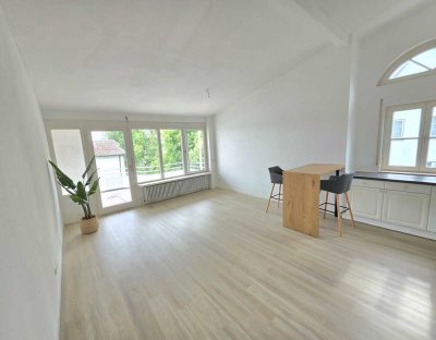 Helle 2-Zimmer Wohnung mit Balkon & TG-Stellplatz in Backnang  Hohenstaufenstraße, 71522 Backnang Ka
