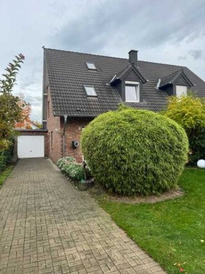 Provisionsfrei: DHH mit großem Garten und viel Platz für die Familie