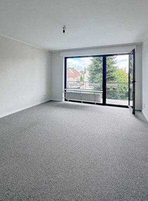 Sanierte 3-Zimmer-Wohnung mit neuer Einbauküche und Balkon, zentrale Lage