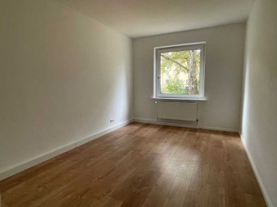 Sanierte 2 Zimmer Wohnung im Erdgeschoss