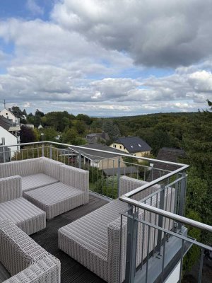 Helle 2-Zimmer Dachgeschosswohnung mit Balkon & Dachterrasse in Bonn-Ippendorf