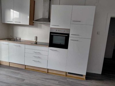 ab sofort - großzügige 3 Zimmer Wohnung