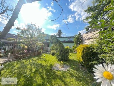 Geräumiges Ein- bzw. Zweifamilienhaus strahlt mit Ruhe und Gelassenheit