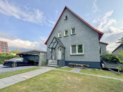 Freistehendes Einfamilienhaus in ruhiger Lage mit großem Grundstück