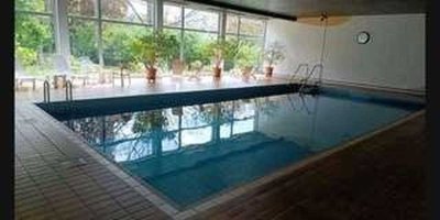 Luxuriöse 3 ZKW, mit Pool und Sauna