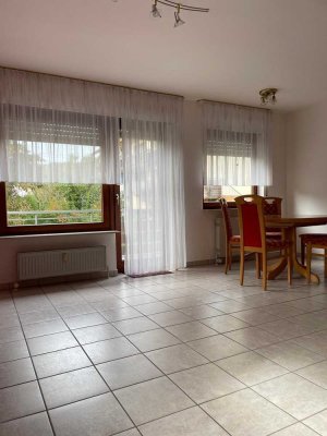 Schöne, helle 4-Zimmer-Wohnung mit Balkon und Einbauküche in Besigheim
