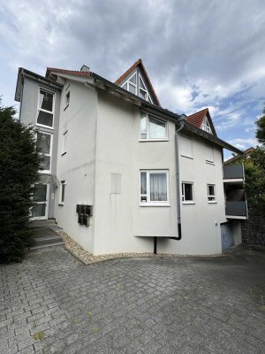 Top 3 Zi. Wohnung mit Balkon und TG Platz