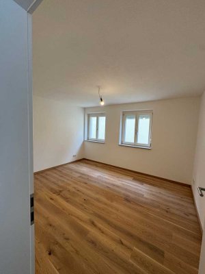 2-Zimmer Wohnung in saniertem Stadthaus