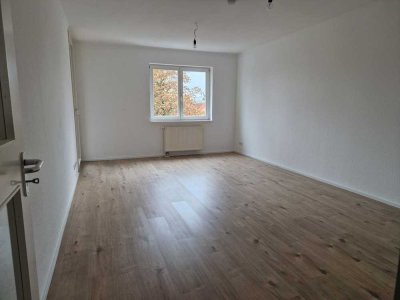 Helle barrierefreie 3-Zimmer Wohnung mit Einbauküche, Balkon und Keller