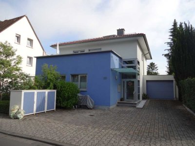 Exklusive, gepflegte 3-Zimmer-Wohnung mit Balkon in ruhiger Lage