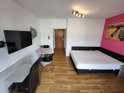 Wohnen mit Flair zur Pauschalmiete: Möbliertes Apartment in bester Rheinlage der Altstadt