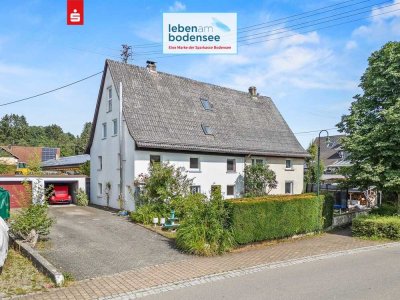 Haus mit Potential - drei Wohneinheiten, Doppelgarage und Garten