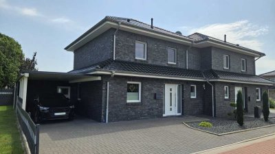 Neuwertige Doppelhaushälfte in Sackgassenlage von Warsingsfehn