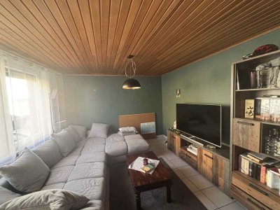 Ansprechende 2,5-Zimmer-EG-Wohnung mit Terrasse in Mannheim-Friedrichsfeld