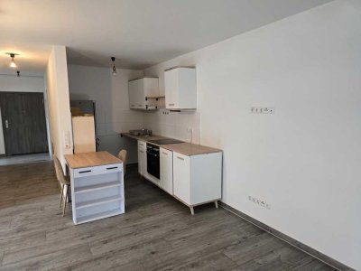 Stilvolle, neuwertige 2-Zimmer-Wohnung mit geh. Innenausstattung mit Terasse und EBK in Nürtingen