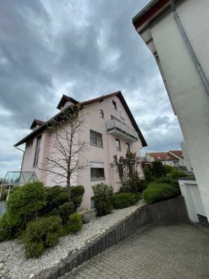 Attraktive 2,5-Zimmer-Maisonette-Wohnung mit Hobbyraum in Bad Wimpfen