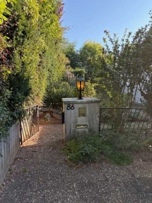 Einmaliges Grundstück mit Bungalow in Feldrandlage im Bieterverfahren