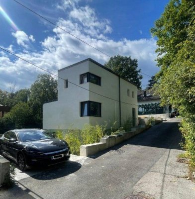 Moderne Luxusvilla mit Traumblick in beliebter Lage!