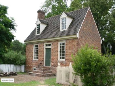 Provisionsfrei Einfamilienhaus in 34454 Bad Arolsen, Burgstr.