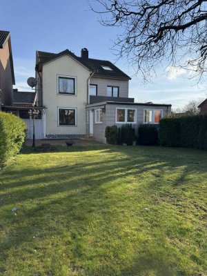 Großzügiges Ein-/Zweifamilienhaus mit vielfältigen Nutzungsmöglichkeiten