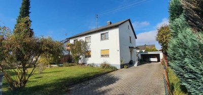 ... frei und beziehbares Anwesen mit 8 Zi. auf 180m² Wfl. und 760m² Grund ...
