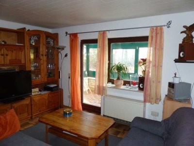 Einliegerwohnung, 2 Zimmer, EBK, Wintergarten, Holzofen.TL-Bad mit Gartenanteil